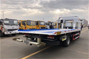 金平汽车救援补胎