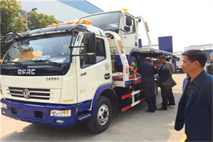 金平汽车道路救援拖车价格